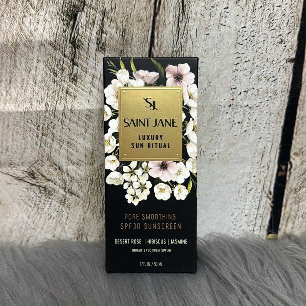 LUXURY JANE - Pore smoothing SPF 15 sunscreen - Picture 3 of 6